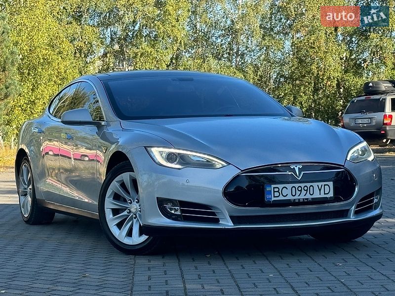 Лифтбек Tesla Model S 2013 в Дрогобыче