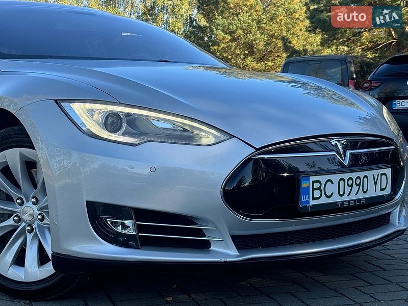 Лифтбек Tesla Model S 2013 в Дрогобыче