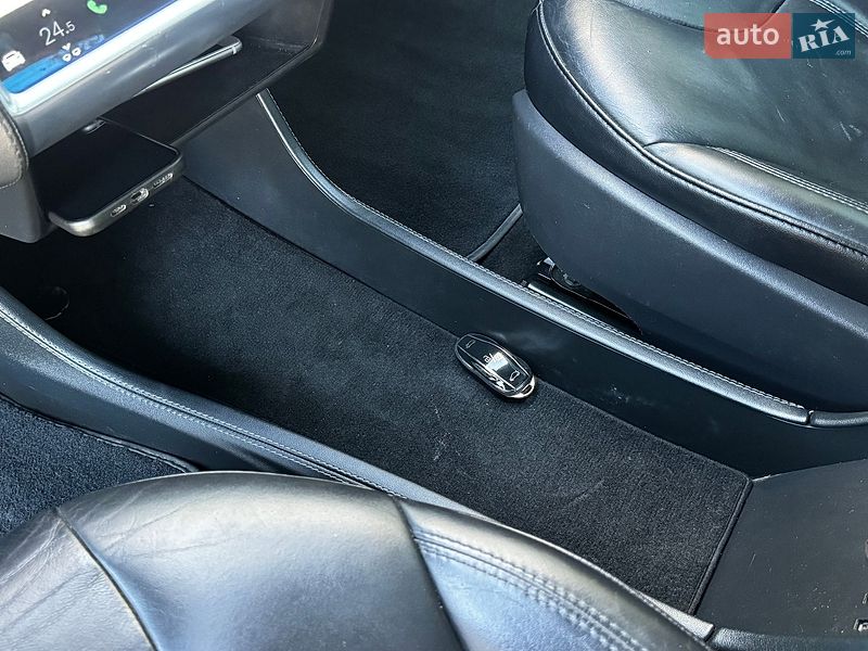 Лифтбек Tesla Model S 2013 в Дрогобыче