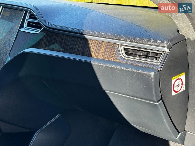 Лифтбек Tesla Model S 2013 в Дрогобыче
