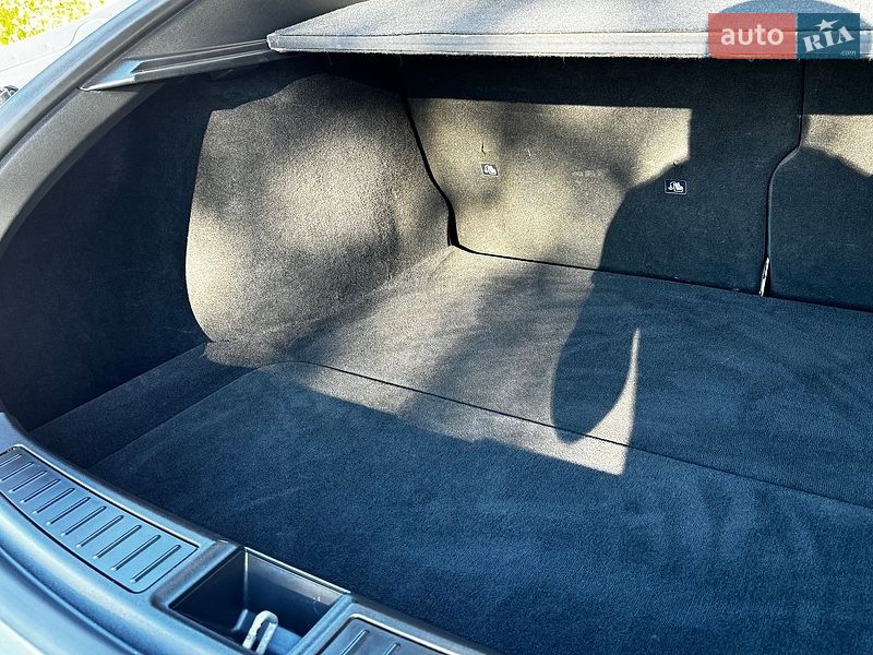 Лифтбек Tesla Model S 2013 в Дрогобыче