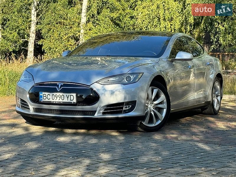 Лифтбек Tesla Model S 2013 в Дрогобыче