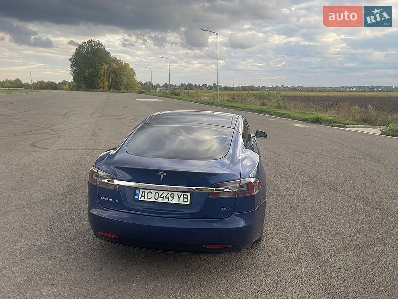 Лифтбек Tesla Model S 2016 в Луцке фото 2 Лифтбек Tesla Model S 2016 в Луцке
