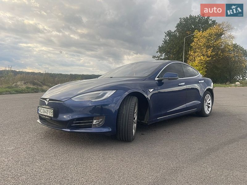 Лифтбек Tesla Model S 2016 в Луцке фото 4 Лифтбек Tesla Model S 2016 в Луцке