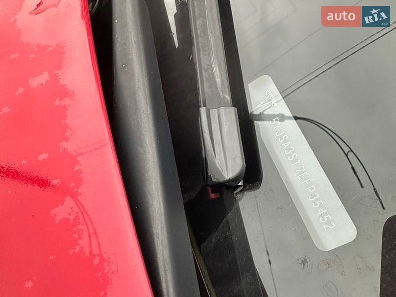 Лифтбек Tesla Model S 2014 в Буче