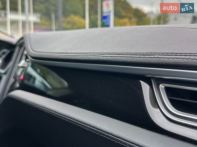 Лифтбек Tesla Model S 2014 в Буче