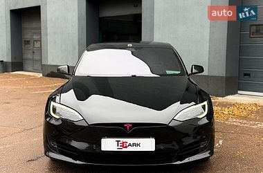 Лифтбек Tesla Model S 2019 в Киеве