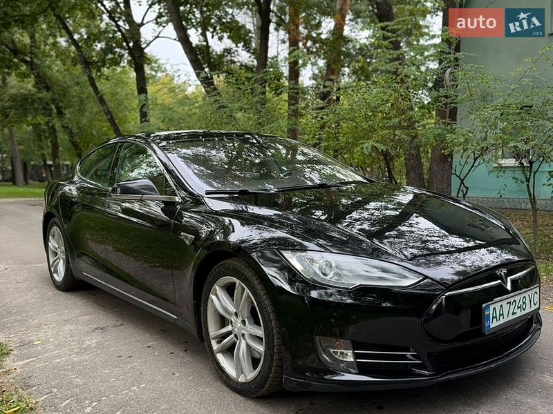 Лифтбек Tesla Model S 2013 в Ирпене фото 4 Лифтбек Tesla Model S 2013 в Ирпене