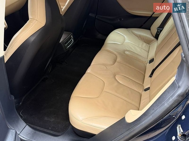 Лифтбек Tesla Model S 2013 в Одессе