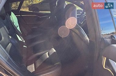 Лифтбек Tesla Model S 2015 в Львове