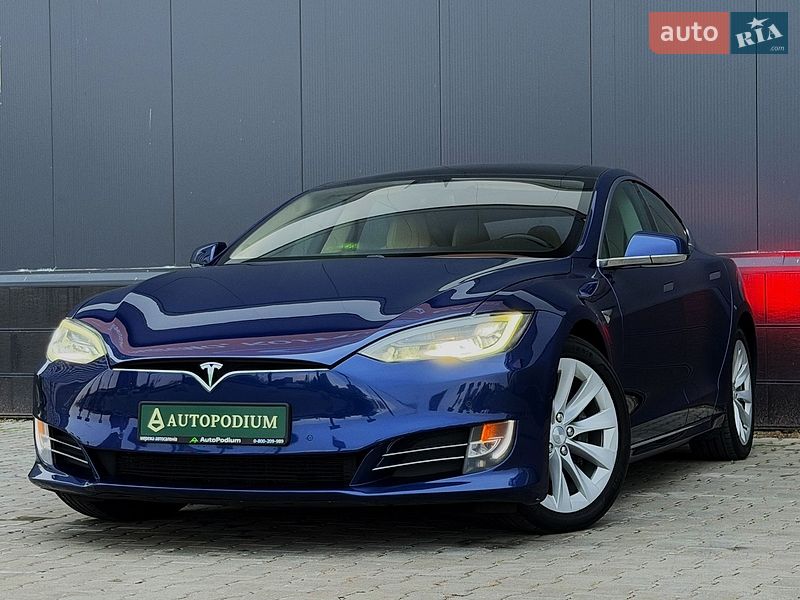 Лифтбек Tesla Model S 2018 в Киеве фото 5 Лифтбек Tesla Model S 2018 в Киеве
