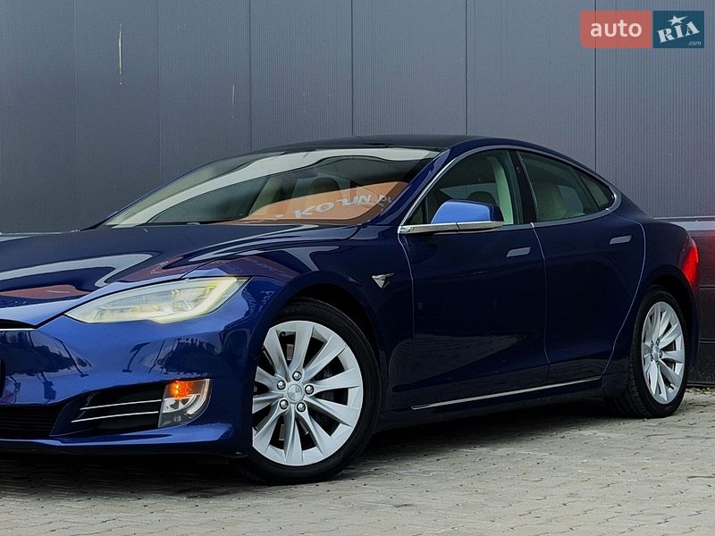 Лифтбек Tesla Model S 2018 в Киеве фото 8 Лифтбек Tesla Model S 2018 в Киеве