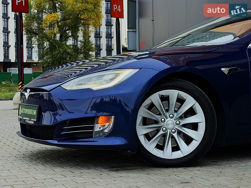 Лифтбек Tesla Model S 2018 в Киеве фото 7 Лифтбек Tesla Model S 2018 в Киеве