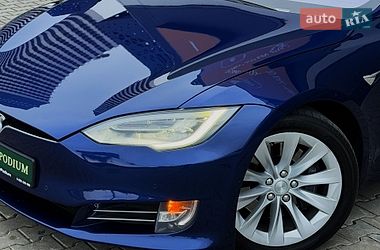 Лифтбек Tesla Model S 2018 в Киеве фото 10 Лифтбек Tesla Model S 2018 в Киеве