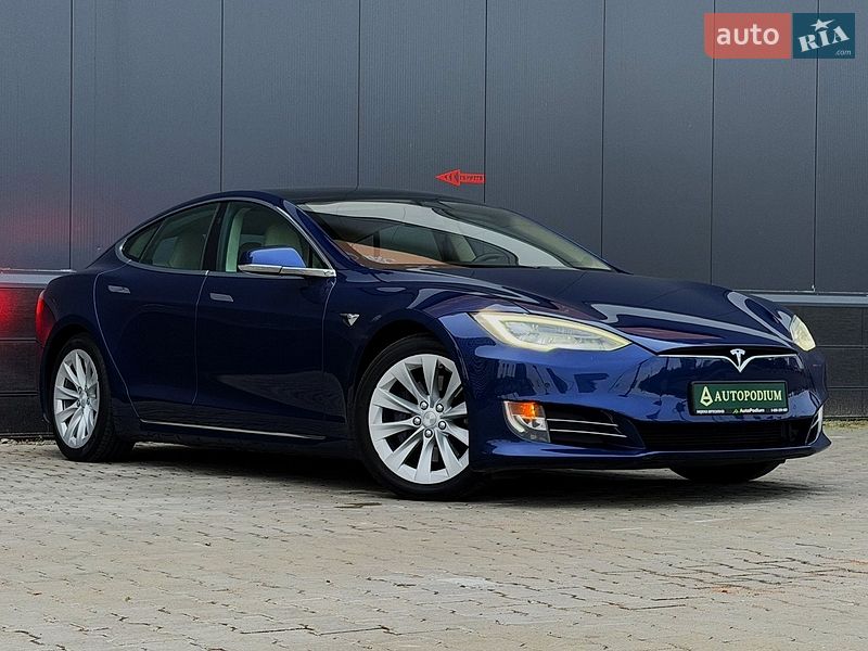 Лифтбек Tesla Model S 2018 в Киеве фото 11 Лифтбек Tesla Model S 2018 в Киеве