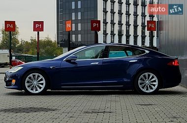 Лифтбек Tesla Model S 2018 в Киеве фото 15 Лифтбек Tesla Model S 2018 в Киеве