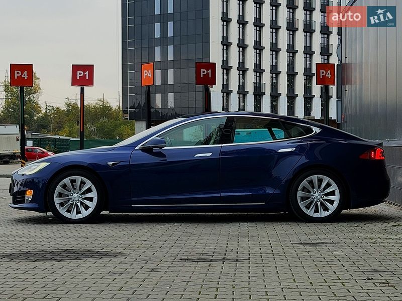 Лифтбек Tesla Model S 2018 в Киеве фото 15 Лифтбек Tesla Model S 2018 в Киеве