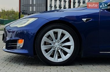 Лифтбек Tesla Model S 2018 в Киеве фото 16 Лифтбек Tesla Model S 2018 в Киеве