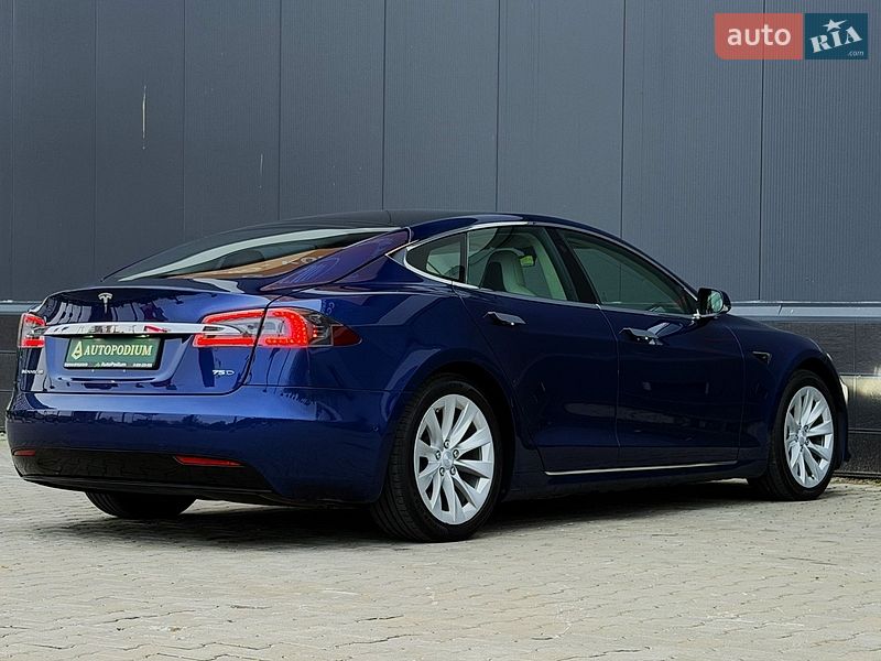 Лифтбек Tesla Model S 2018 в Киеве фото 19 Лифтбек Tesla Model S 2018 в Киеве