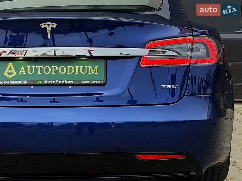 Лифтбек Tesla Model S 2018 в Киеве фото 23 Лифтбек Tesla Model S 2018 в Киеве