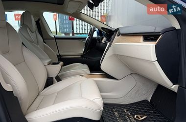 Лифтбек Tesla Model S 2018 в Киеве фото 33 Лифтбек Tesla Model S 2018 в Киеве