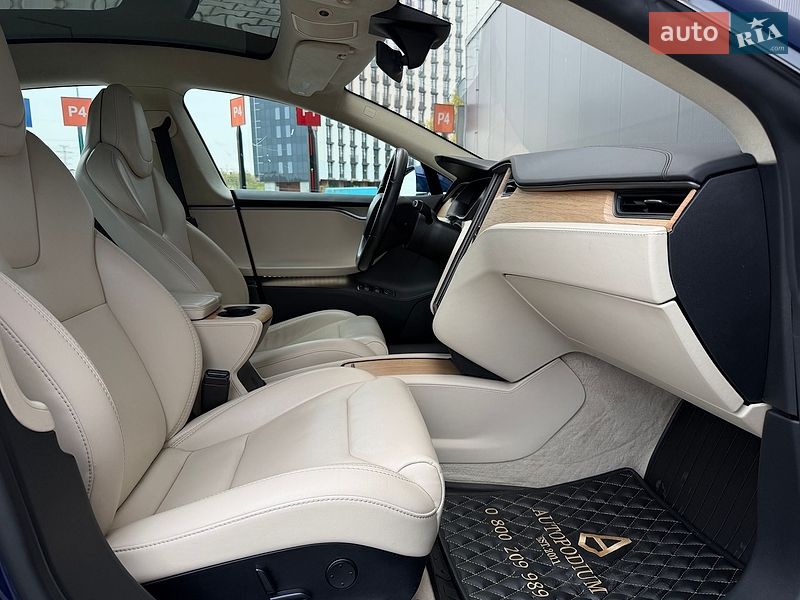 Лифтбек Tesla Model S 2018 в Киеве фото 33 Лифтбек Tesla Model S 2018 в Киеве