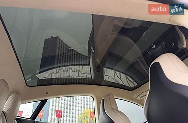 Лифтбек Tesla Model S 2018 в Киеве фото 34 Лифтбек Tesla Model S 2018 в Киеве