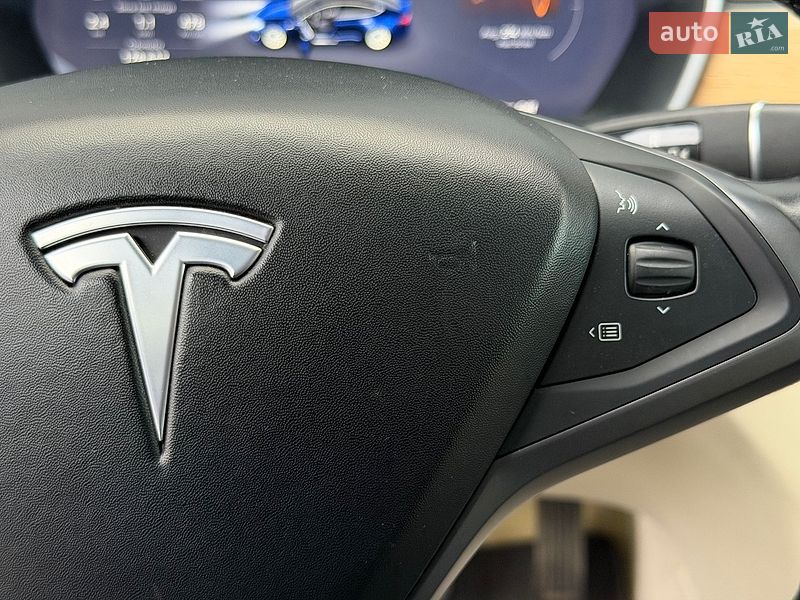 Лифтбек Tesla Model S 2018 в Киеве фото 47 Лифтбек Tesla Model S 2018 в Киеве