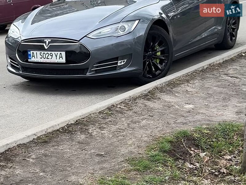 Ліфтбек Tesla Model S 2013 в Софіївській Борщагівці