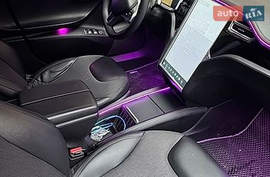 Ліфтбек Tesla Model S 2013 в Софіївській Борщагівці