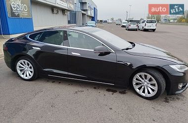 Лифтбек Tesla Model S 2017 в Ковеле