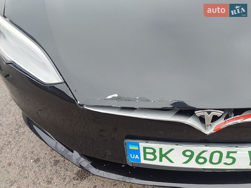 Лифтбек Tesla Model S 2017 в Ковеле