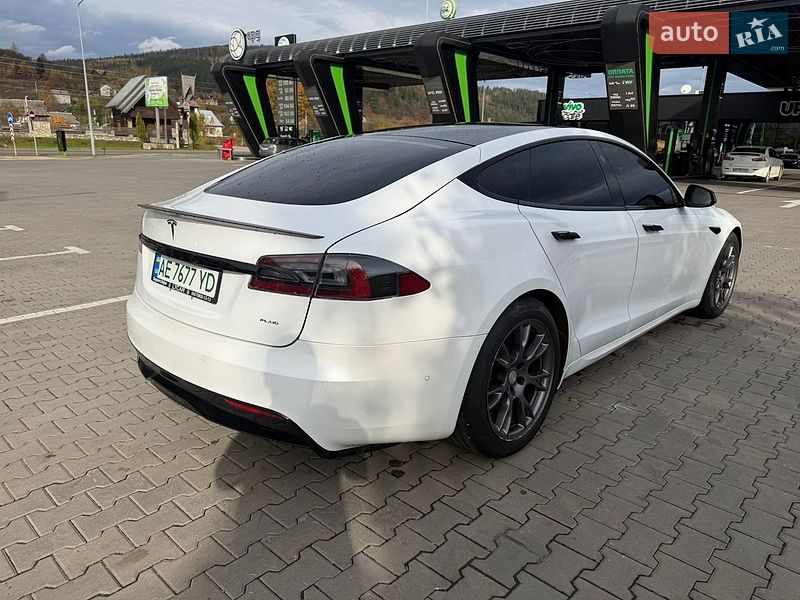 Ліфтбек Tesla Model S 2021 в Яремчі