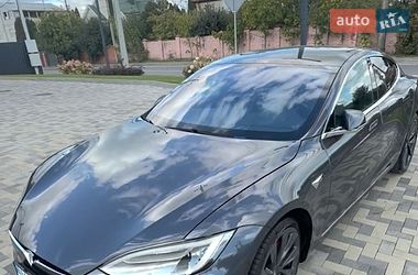 Ліфтбек Tesla Model S 2019 в Києві