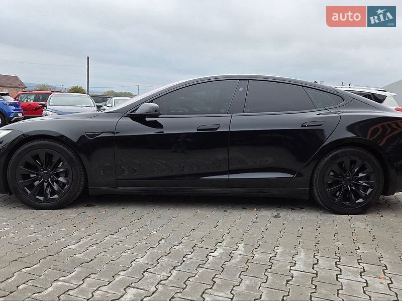 Ліфтбек Tesla Model S 2017 в Хмельницькому