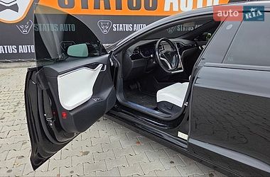 Ліфтбек Tesla Model S 2017 в Хмельницькому