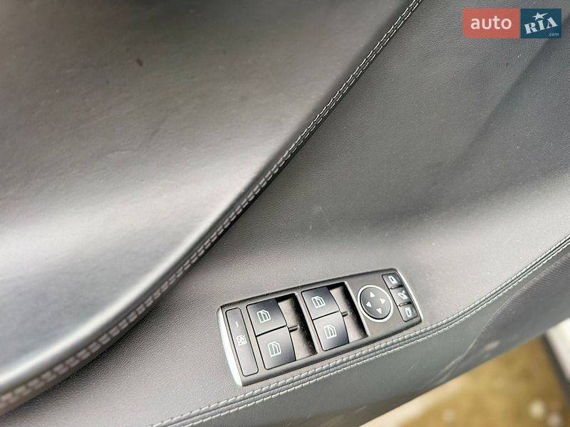 Лифтбек Tesla Model S 2015 в Луцке