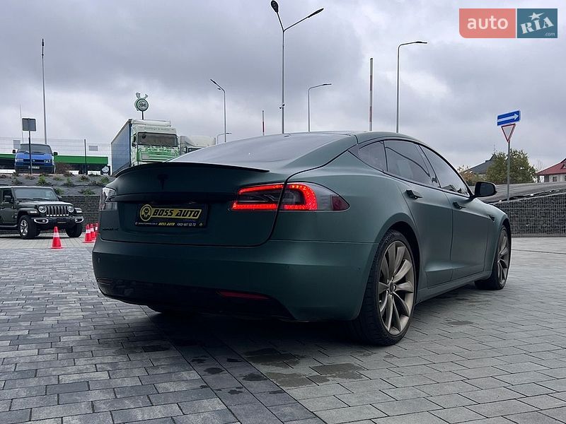 Ліфтбек Tesla Model S 2018 в Львові