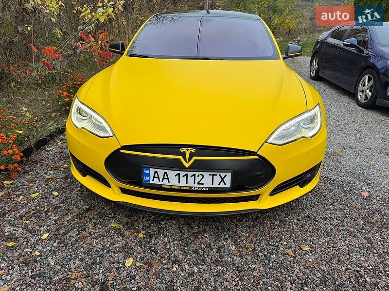Ліфтбек Tesla Model S 2014 в Києві фото 6 Ліфтбек Tesla Model S 2014 в Києві
