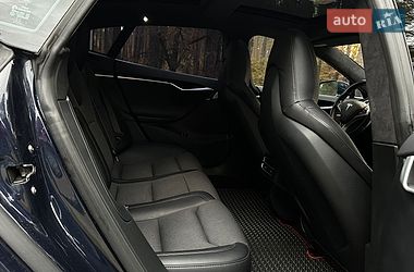 Лифтбек Tesla Model S 2014 в Вышгороде