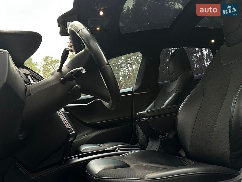 Лифтбек Tesla Model S 2014 в Вышгороде