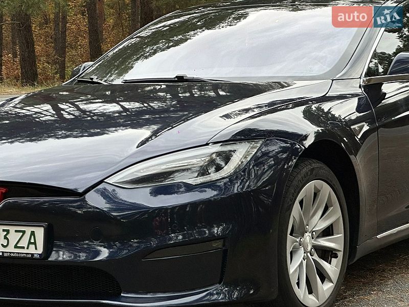 Лифтбек Tesla Model S 2014 в Вышгороде