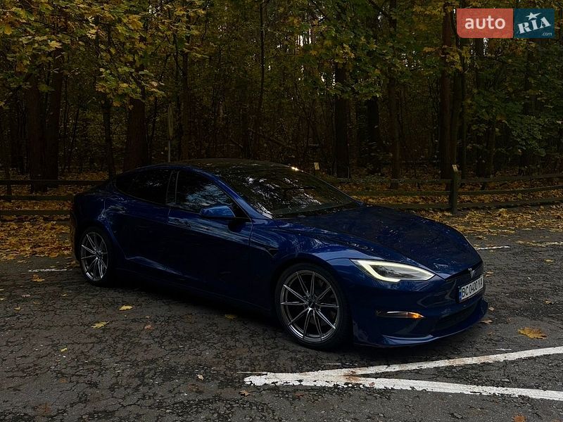 Лифтбек Tesla Model S 2022 в Киеве