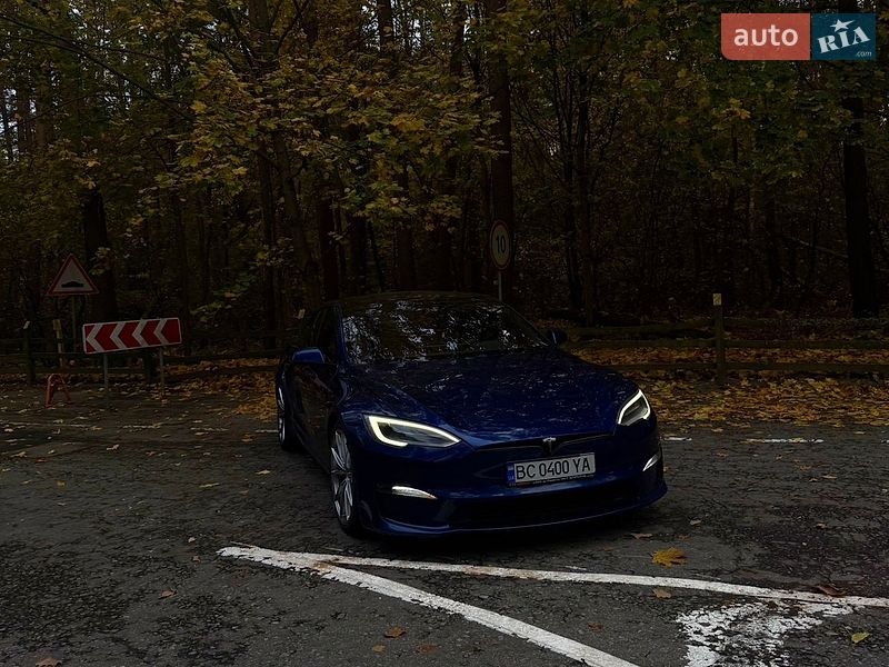 Лифтбек Tesla Model S 2022 в Киеве