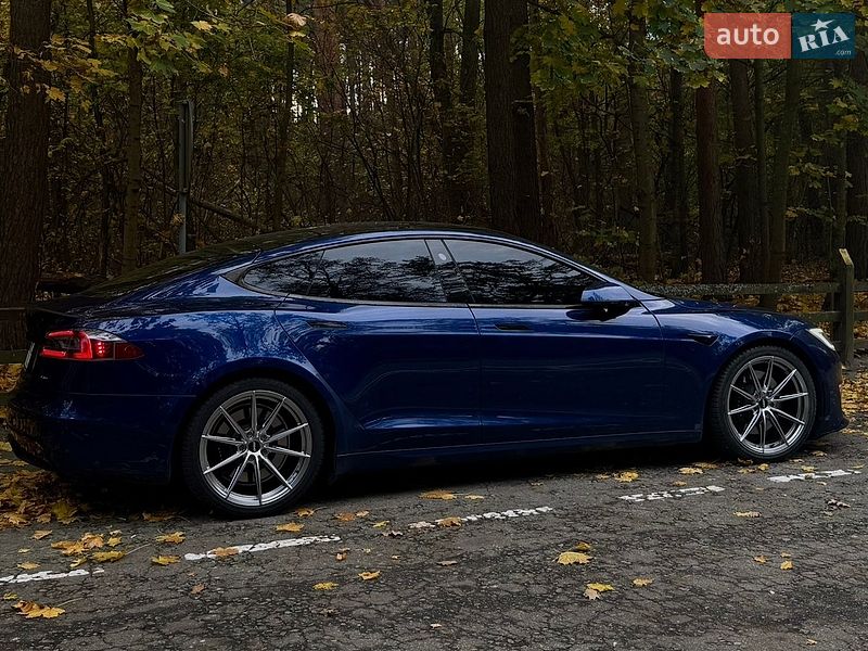 Ліфтбек Tesla Model S 2022 в Києві