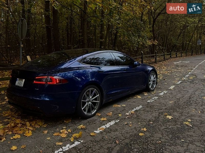 Ліфтбек Tesla Model S 2022 в Києві