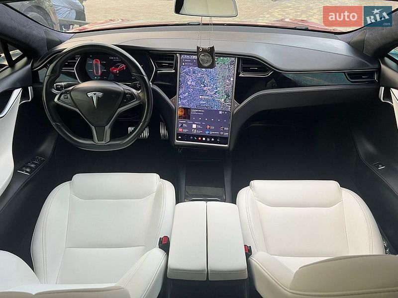 Ліфтбек Tesla Model S 2019 в Борисполі
