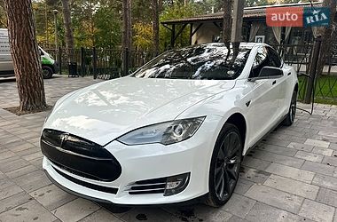 Лифтбек Tesla Model S 2012 в Ананьеве
