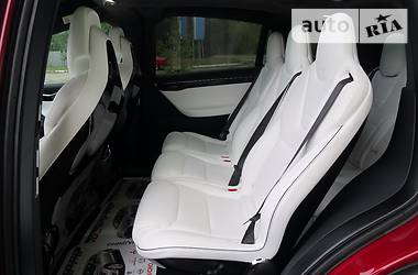 Внедорожник / Кроссовер Tesla Model X 2017 в 