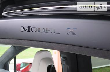 Внедорожник / Кроссовер Tesla Model X 2017 в 